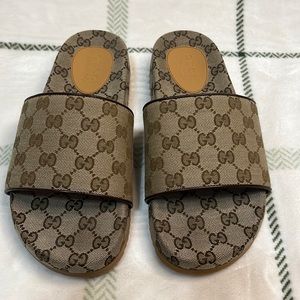Gucci mens slide. Size us8 (box says 7uk size) beige/ebony Unisex